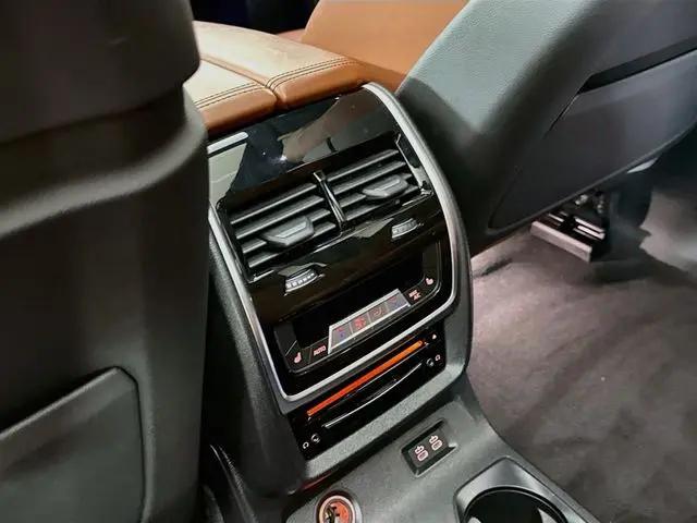 2020 BMW X7 M50i