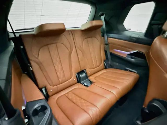 2020 BMW X7 M50i