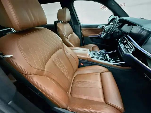2020 BMW X7 M50i