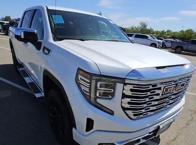 2023 GMC Sierra 1500 4WD Crew Cab Short Box Denali