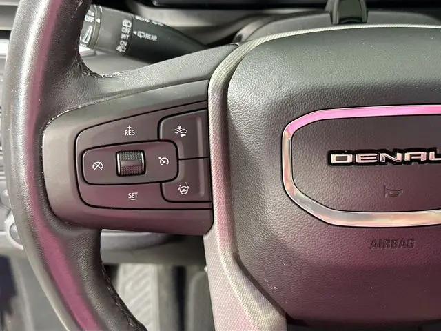 2023 GMC Yukon 4WD Denali