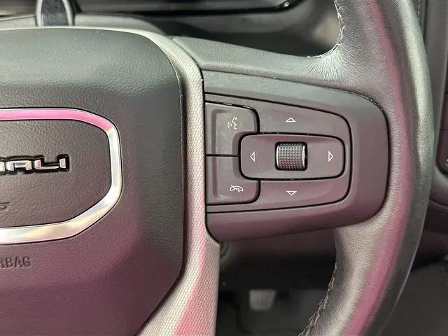2023 GMC Yukon 4WD Denali