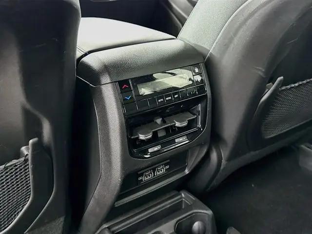 2024 Jeep Grand Cherokee L Laredo 4x4