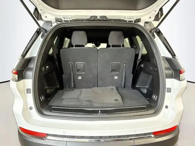 2024 Jeep Grand Cherokee L Laredo 4x4