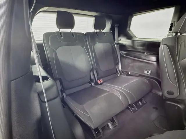 2024 Jeep Grand Cherokee L Laredo 4x4