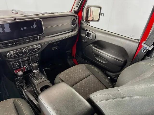 2024 Jeep Gladiator Sport
