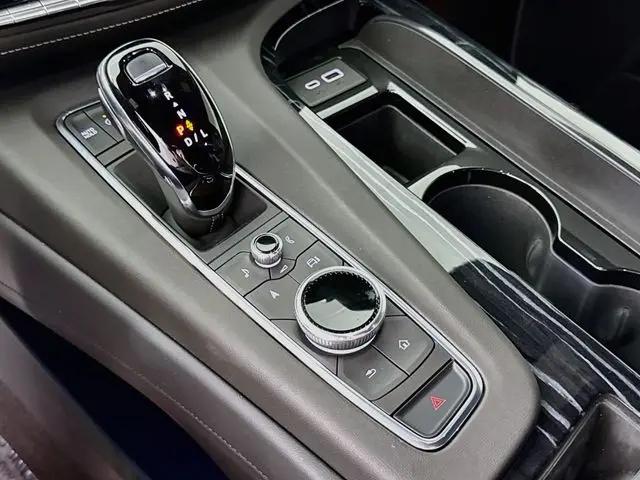 2023 Cadillac Escalade 4WD Sport