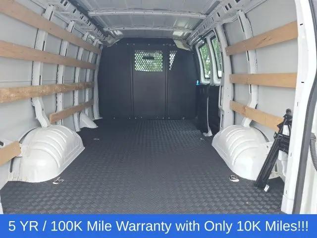 2024 GMC Savana Cargo RWD 2500 Regular Wheelbase Work Van