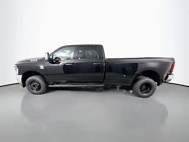 2026 Ram 3500 Tradesman Crew Cab 4x4 8' Box