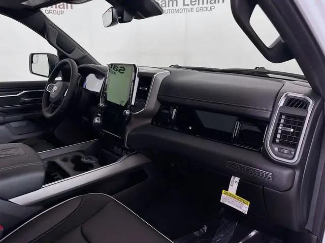2026 Ram 1500 Laramie Crew Cab 4x4 5'7" Box