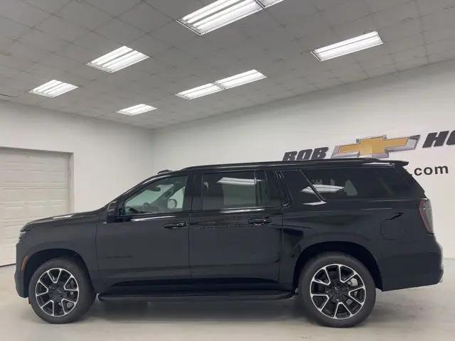 2026 Chevrolet Suburban RST, 4WD