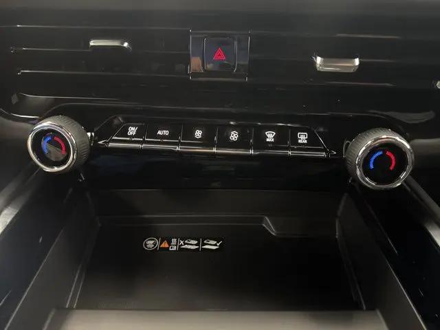 2026 Chevrolet Suburban RST, 4WD
