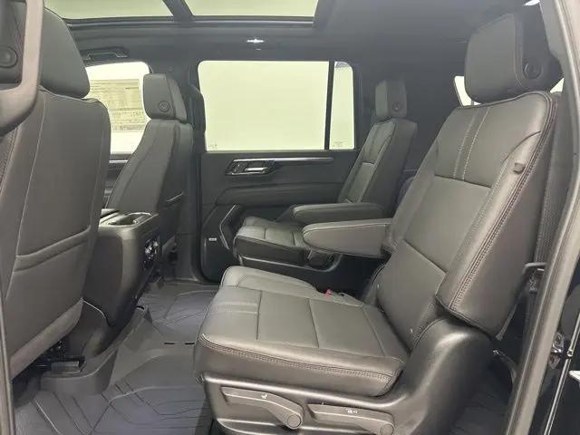 2026 Chevrolet Suburban RST, 4WD