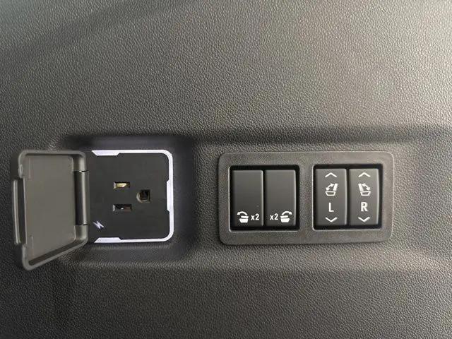 2026 Chevrolet Suburban RST, 4WD