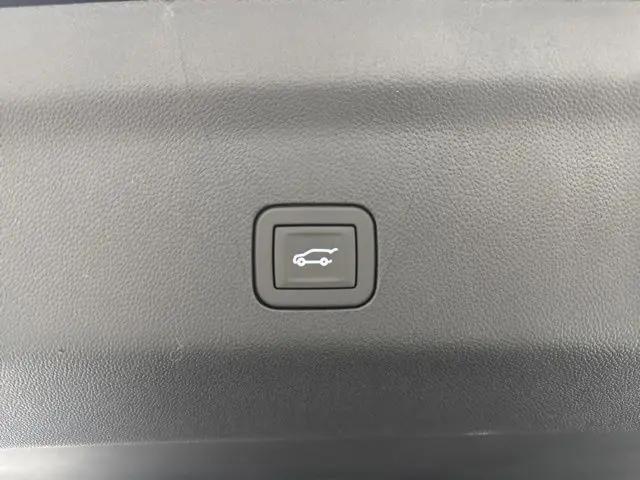 2026 Chevrolet Suburban RST, 4WD