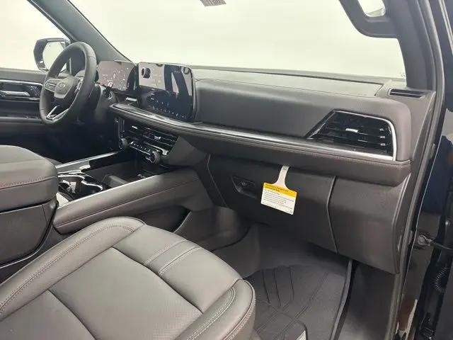 2026 Chevrolet Suburban RST, 4WD