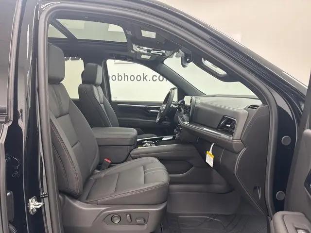 2026 Chevrolet Suburban RST, 4WD