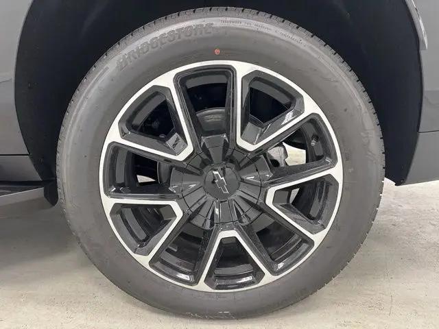 2026 Chevrolet Suburban RST, 4WD