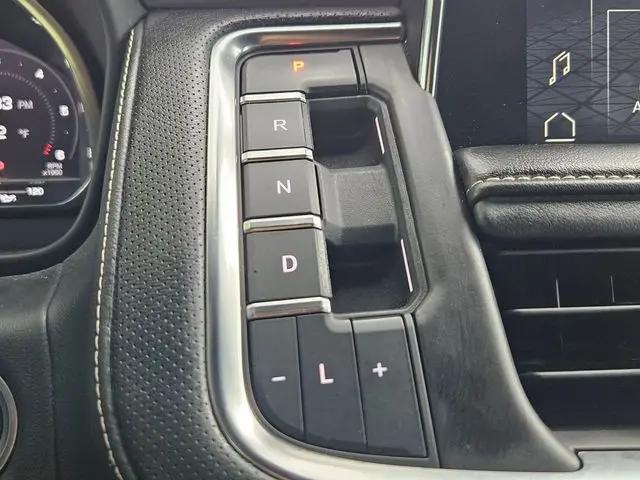 2022 GMC Yukon XL 2WD SLT
