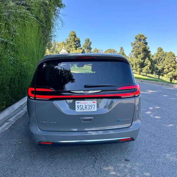 2022 Chrysler Pacifica Hybrid Touring L