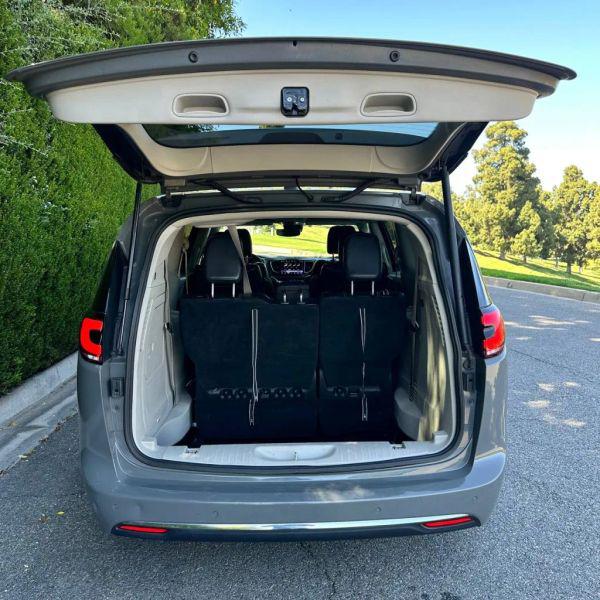 2022 Chrysler Pacifica Hybrid Touring L