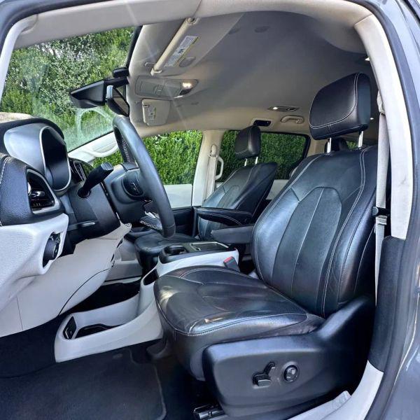 2022 Chrysler Pacifica Hybrid Touring L