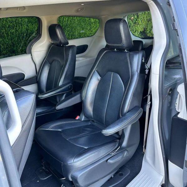 2022 Chrysler Pacifica Hybrid Touring L