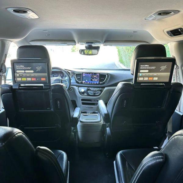 2022 Chrysler Pacifica Hybrid Touring L