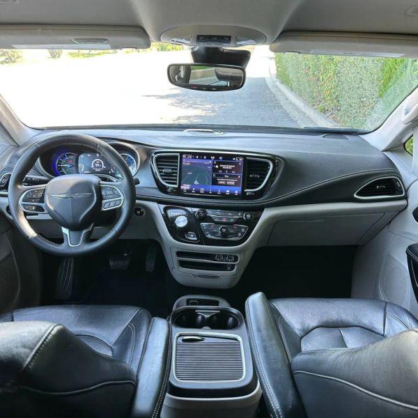 2022 Chrysler Pacifica Hybrid Touring L