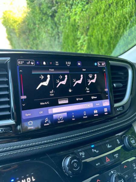 2022 Chrysler Pacifica Hybrid Touring L