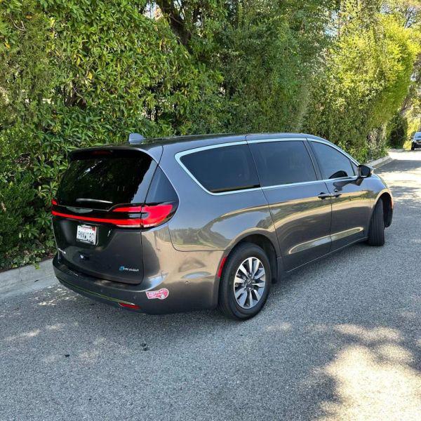 2022 Chrysler Pacifica Hybrid Touring L
