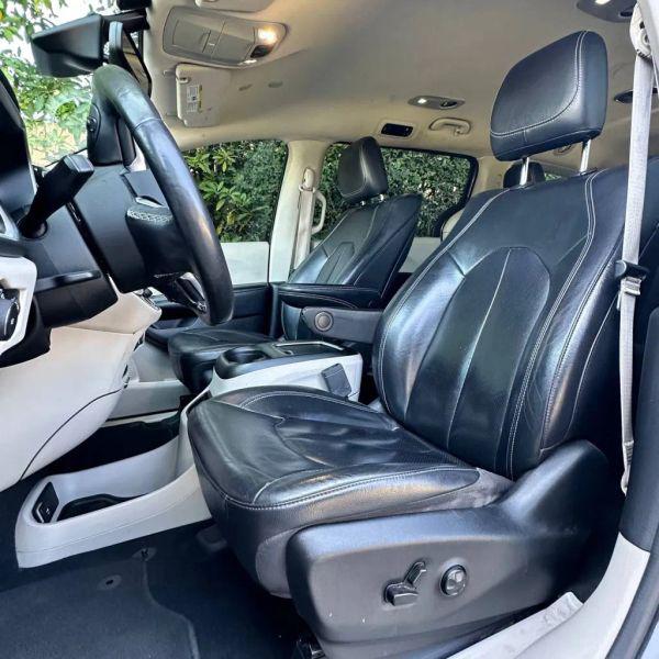 2022 Chrysler Pacifica Hybrid Touring L