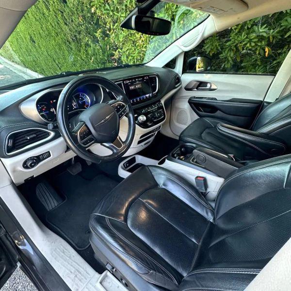 2022 Chrysler Pacifica Hybrid Touring L
