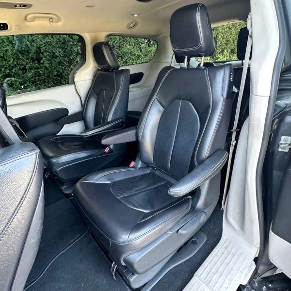 2022 Chrysler Pacifica Hybrid Touring L