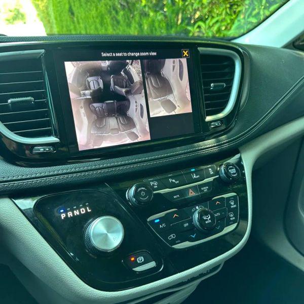 2022 Chrysler Pacifica Hybrid Touring L