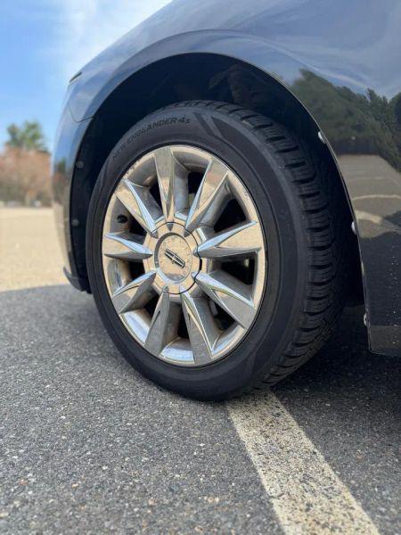 2012 Lincoln MKZ Base