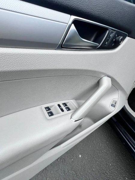 2017 Volkswagen Passat 1.8T S