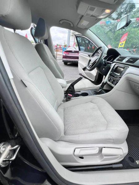 2017 Volkswagen Passat 1.8T S