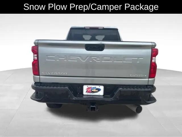 2024 Chevrolet Silverado 2500HD 4WD Crew Cab Standard Bed Custom