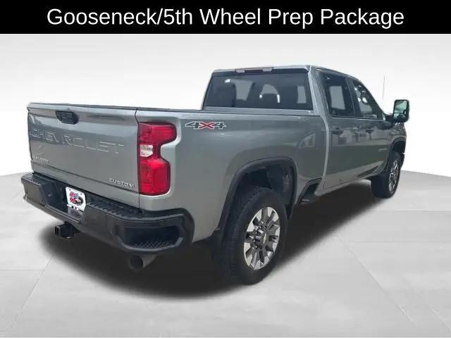 2024 Chevrolet Silverado 2500HD 4WD Crew Cab Standard Bed Custom