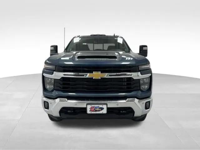 2026 Chevrolet Silverado 2500HD Crew Cab, Standard Bed, LT, 4WD