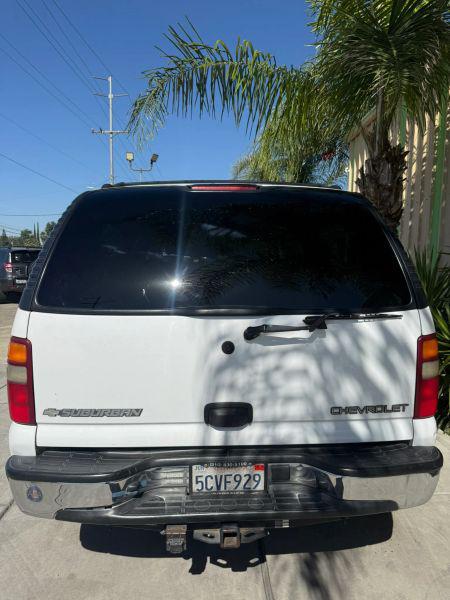 2003 Chevrolet Suburban LS