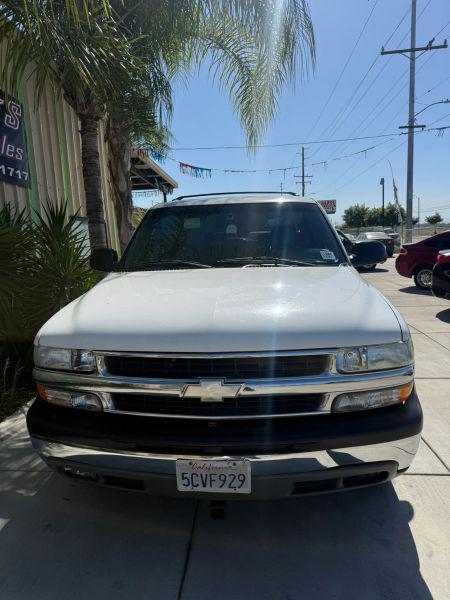 2003 Chevrolet Suburban LS