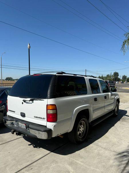 2003 Chevrolet Suburban LS