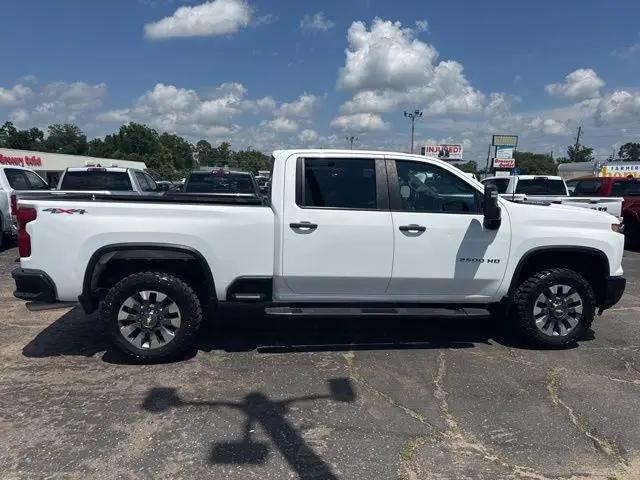 2024 Chevrolet Silverado 2500HD 4WD Crew Cab Standard Bed Custom