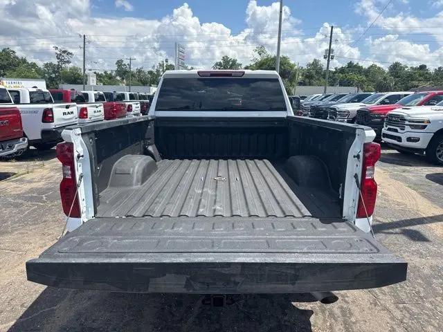 2024 Chevrolet Silverado 2500HD 4WD Crew Cab Standard Bed Custom