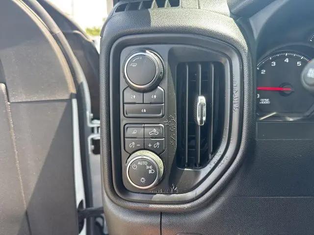 2024 Chevrolet Silverado 2500HD 4WD Crew Cab Standard Bed Custom