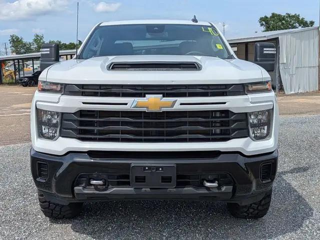 2024 Chevrolet Silverado 2500HD 4WD Crew Cab Standard Bed Custom