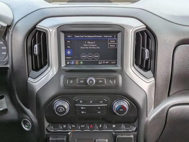 2024 Chevrolet Silverado 2500HD 4WD Crew Cab Standard Bed Custom