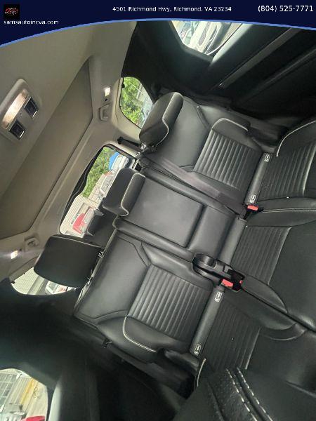 2017 Land Rover Discovery FIRST EDITION